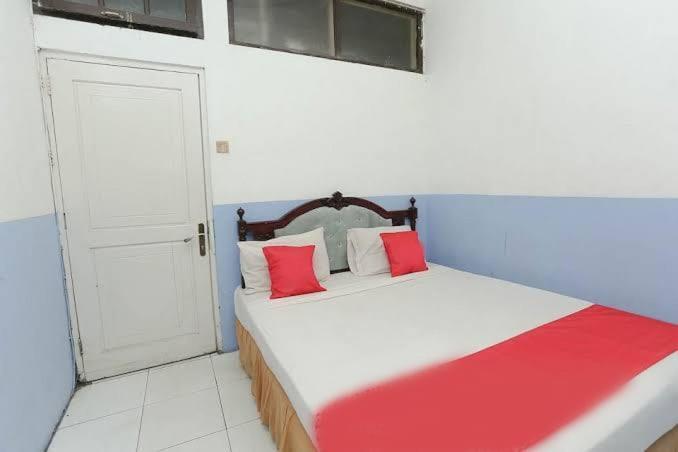 Urbanview Hotel Kharisma Banjarmasin Banjarmasin  Exterior foto