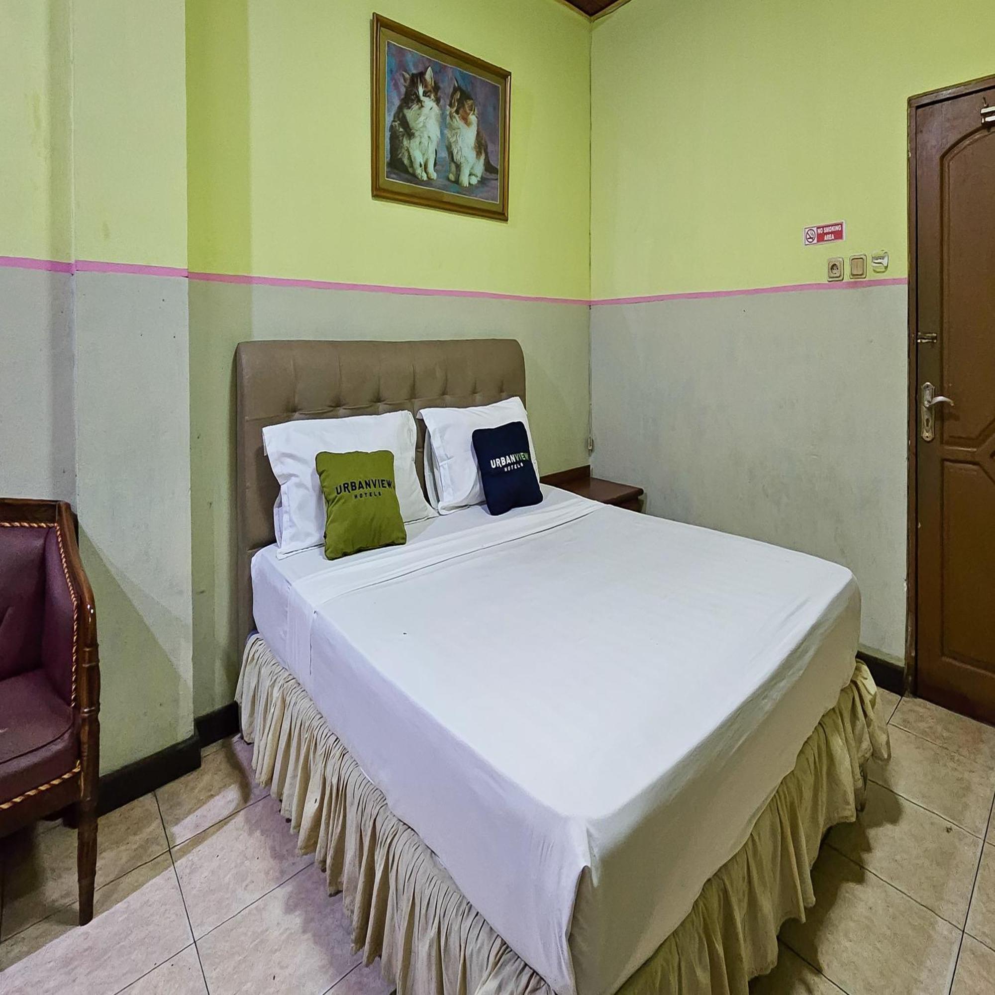Urbanview Hotel Kharisma Banjarmasin Banjarmasin  Exterior foto